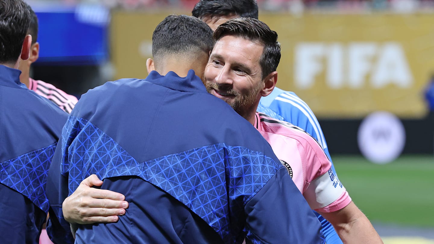 Lionel Messi shown ultimate respect by PSG’s players after Club World Cup clash